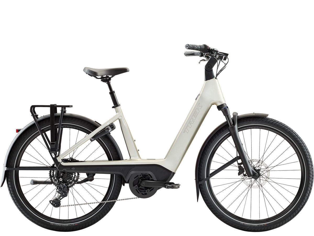 Trek Charter+ 4 R9 800 LS XL Lunar Silver