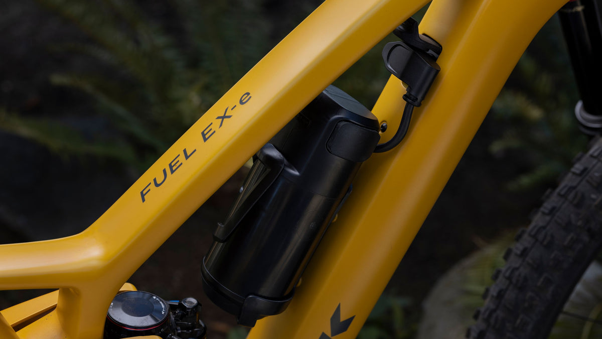 Trek Fuel EXe 9.8 GX AXS – sähkömaastopyörä, 50 Nm, 360 Wh